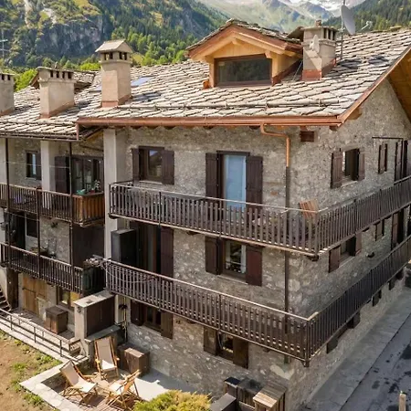 Casa Giardini In Dolonne - By Happy Courmayeur